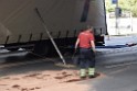 LKW blieb unter Bruecke haengen Koeln Ehrenfeld Innere Kanalstr Hornstr P193